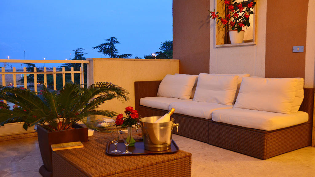 Hotel A-14 โมดูโญ ภายนอก รูปภาพ