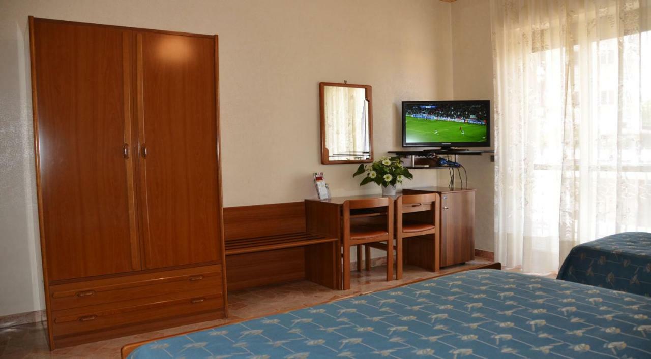 Hotel A-14 โมดูโญ ภายนอก รูปภาพ